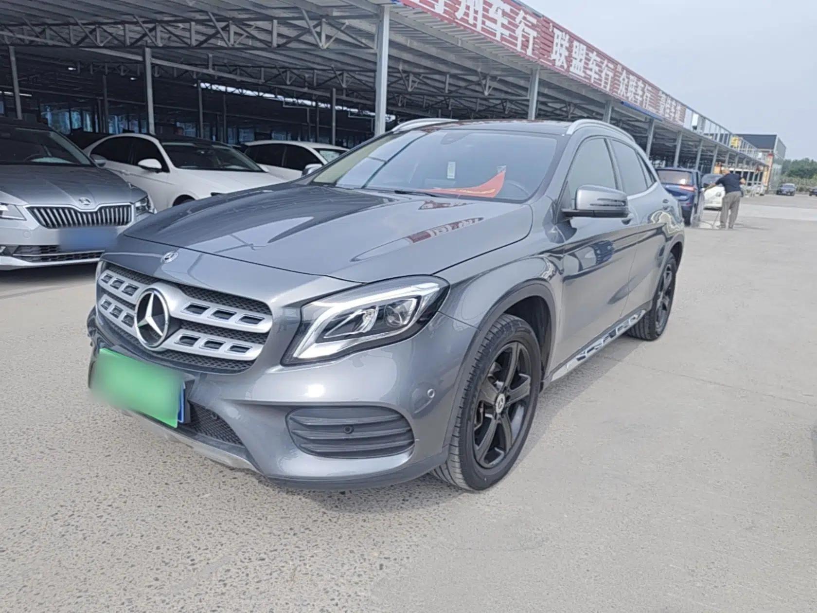Mercedes-Benz GLA 2019 GLA 200 Fashion Model — миниатюра 1