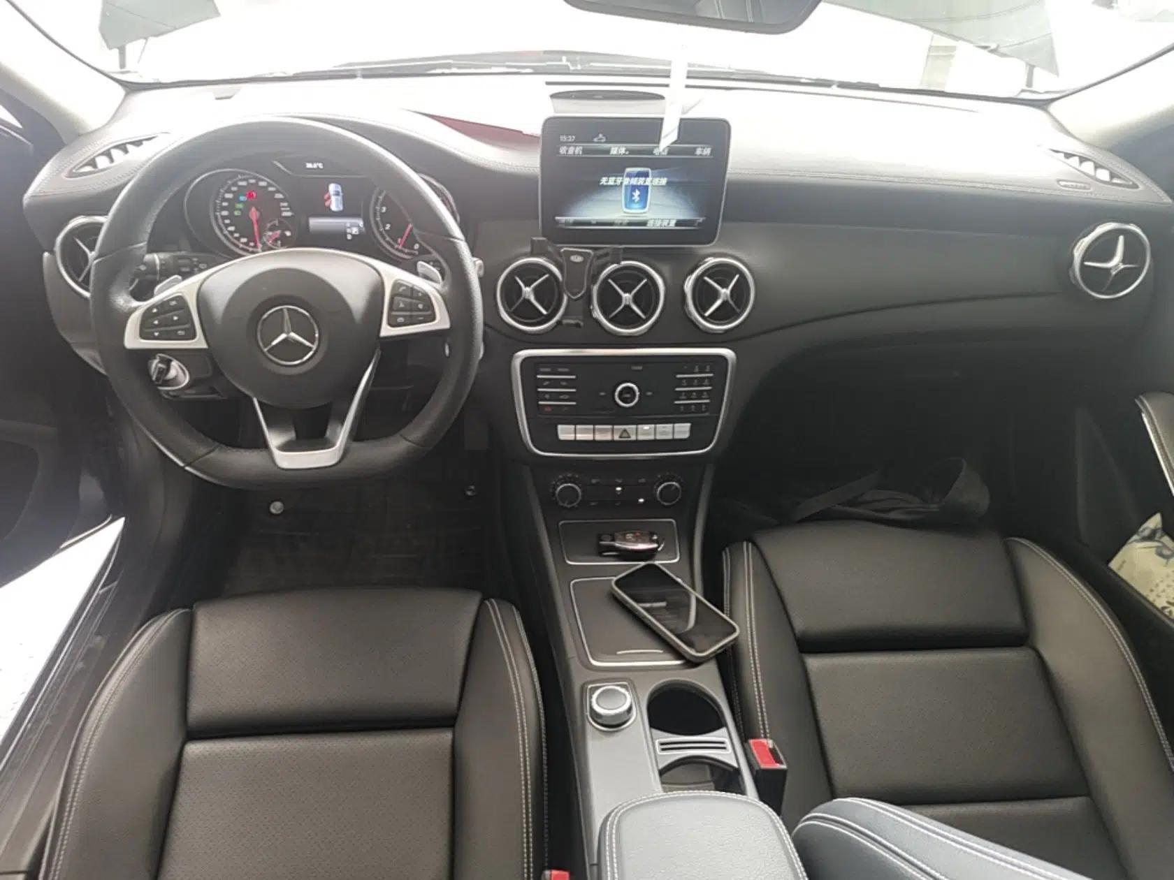 Mercedes-Benz GLA 2019 GLA 200 Fashion Model — миниатюра 17