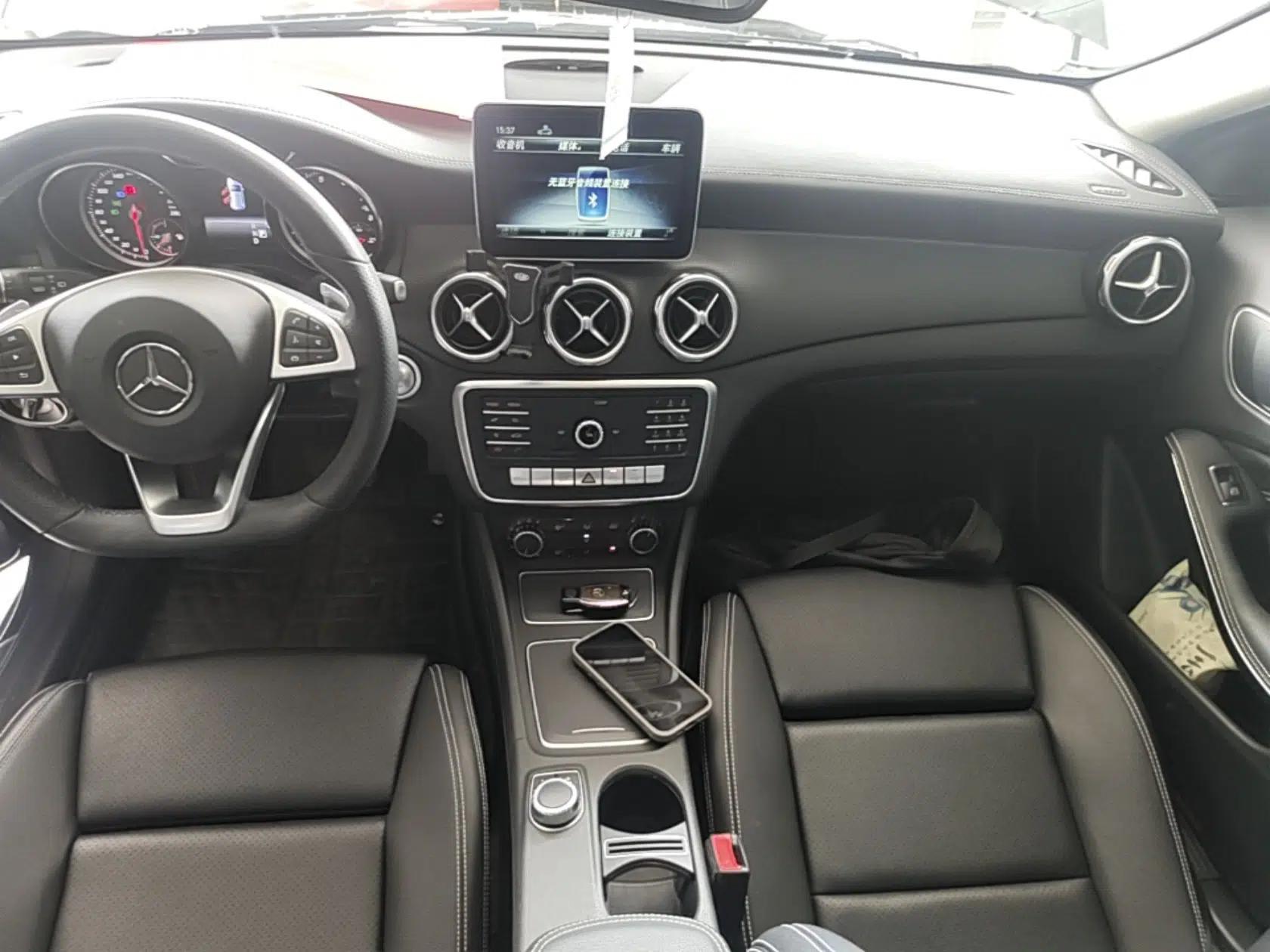 Mercedes-Benz GLA 2019 GLA 200 Fashion Model — миниатюра 20