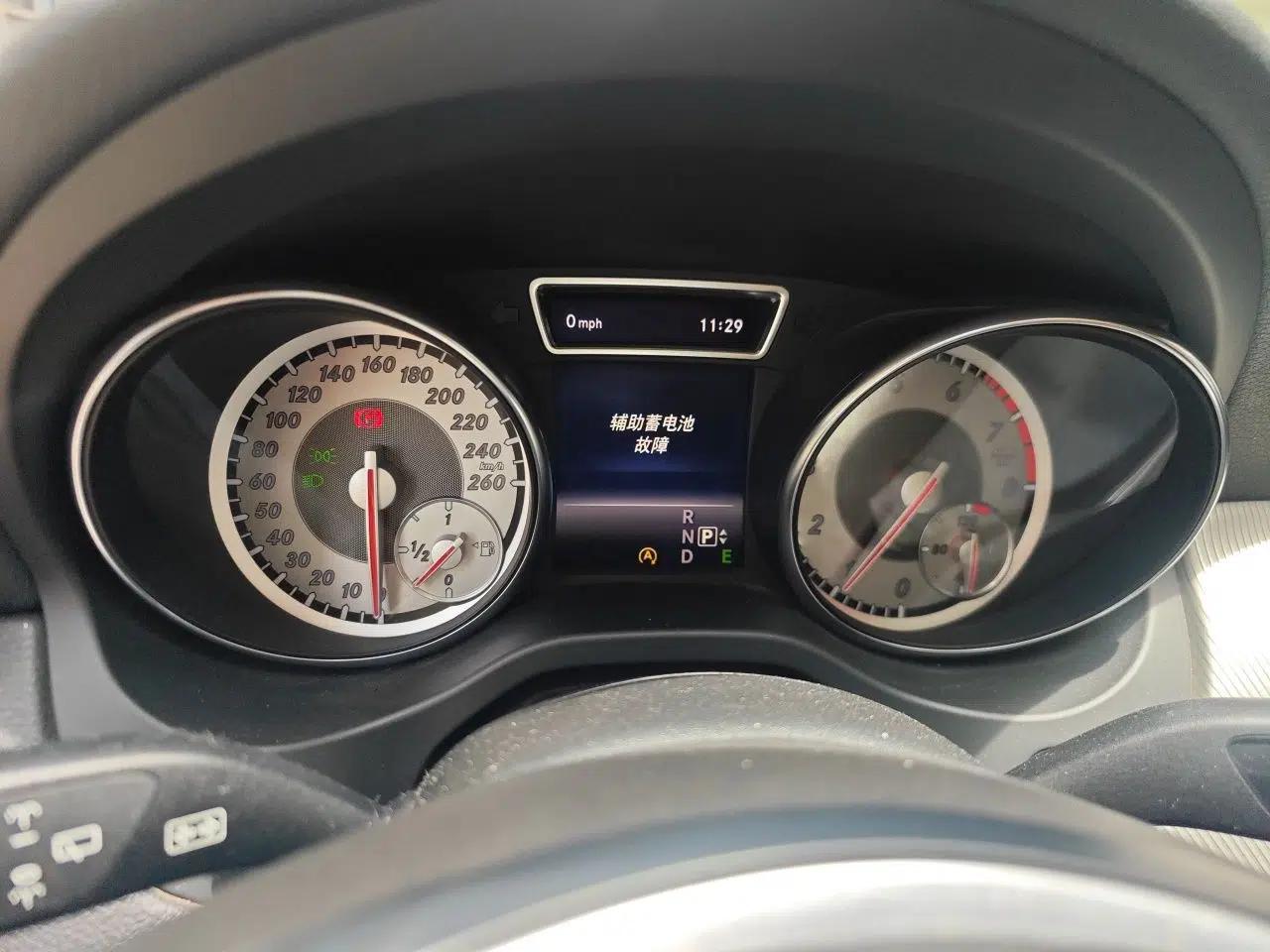 Mercedes-Benz GLA 2015 GLA 200 Fashion Model — миниатюра 11