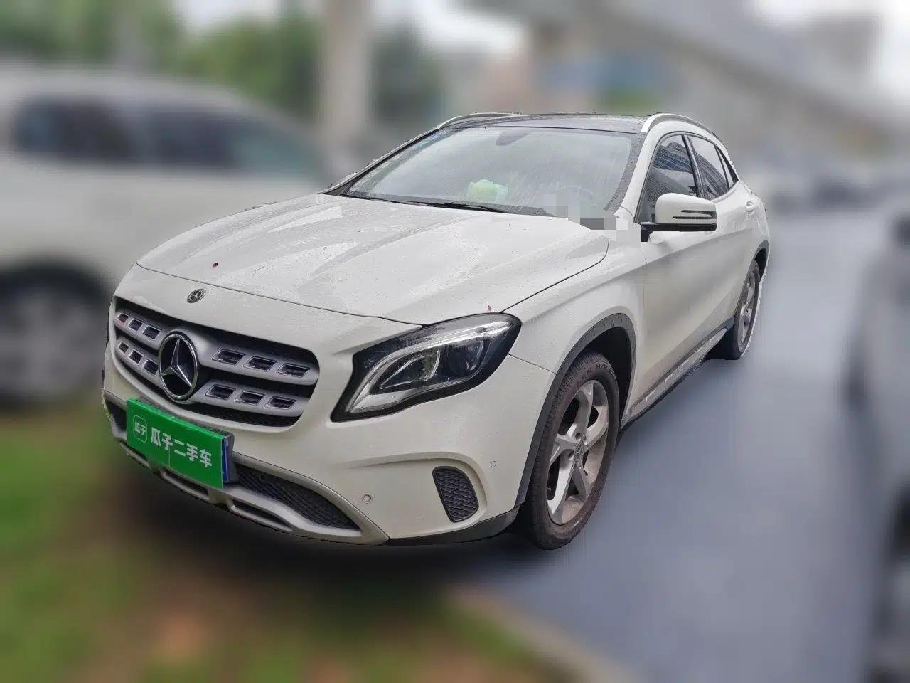 Mercedes-Benz GLA 2017 GLA 200 Fashion Model — миниатюра 1