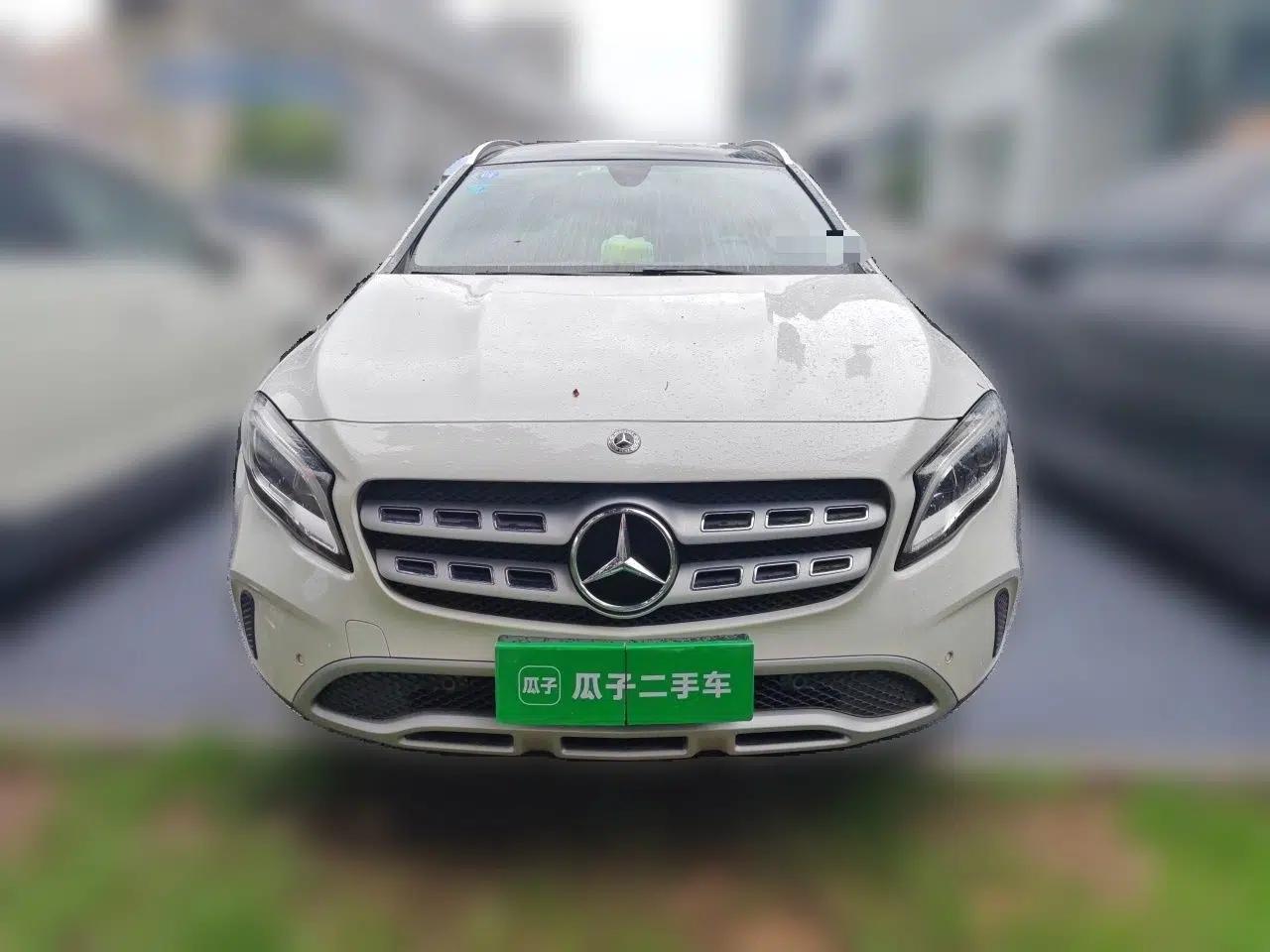 Mercedes-Benz GLA 2017 GLA 200 Fashion Model — миниатюра 2