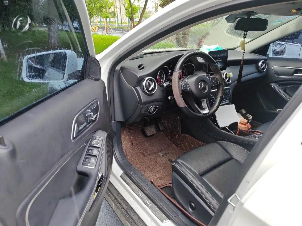 Mercedes-Benz GLA 2017 GLA 200 Fashion Model — миниатюра 16