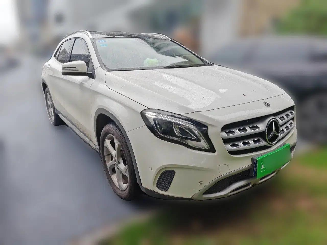 Mercedes-Benz GLA 2017 GLA 200 Fashion Model — миниатюра 3
