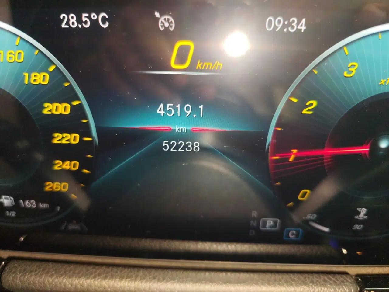 Mercedes-Benz GLA 2022 Facelifted GLA 200 — миниатюра 12