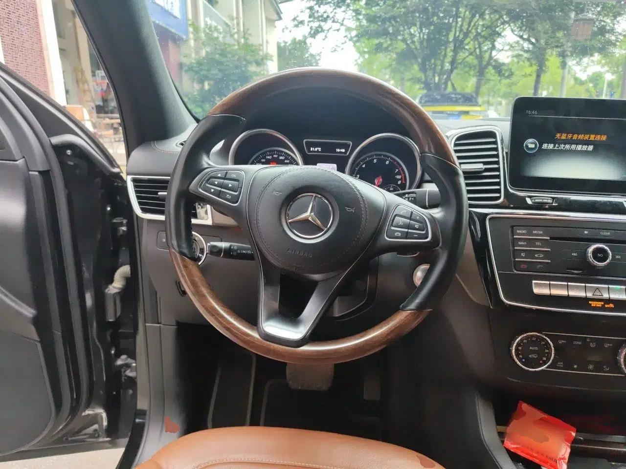 Mercedes-Benz GLS 2016 GLS 400 4MATIC Luxury Model — миниатюра 10
