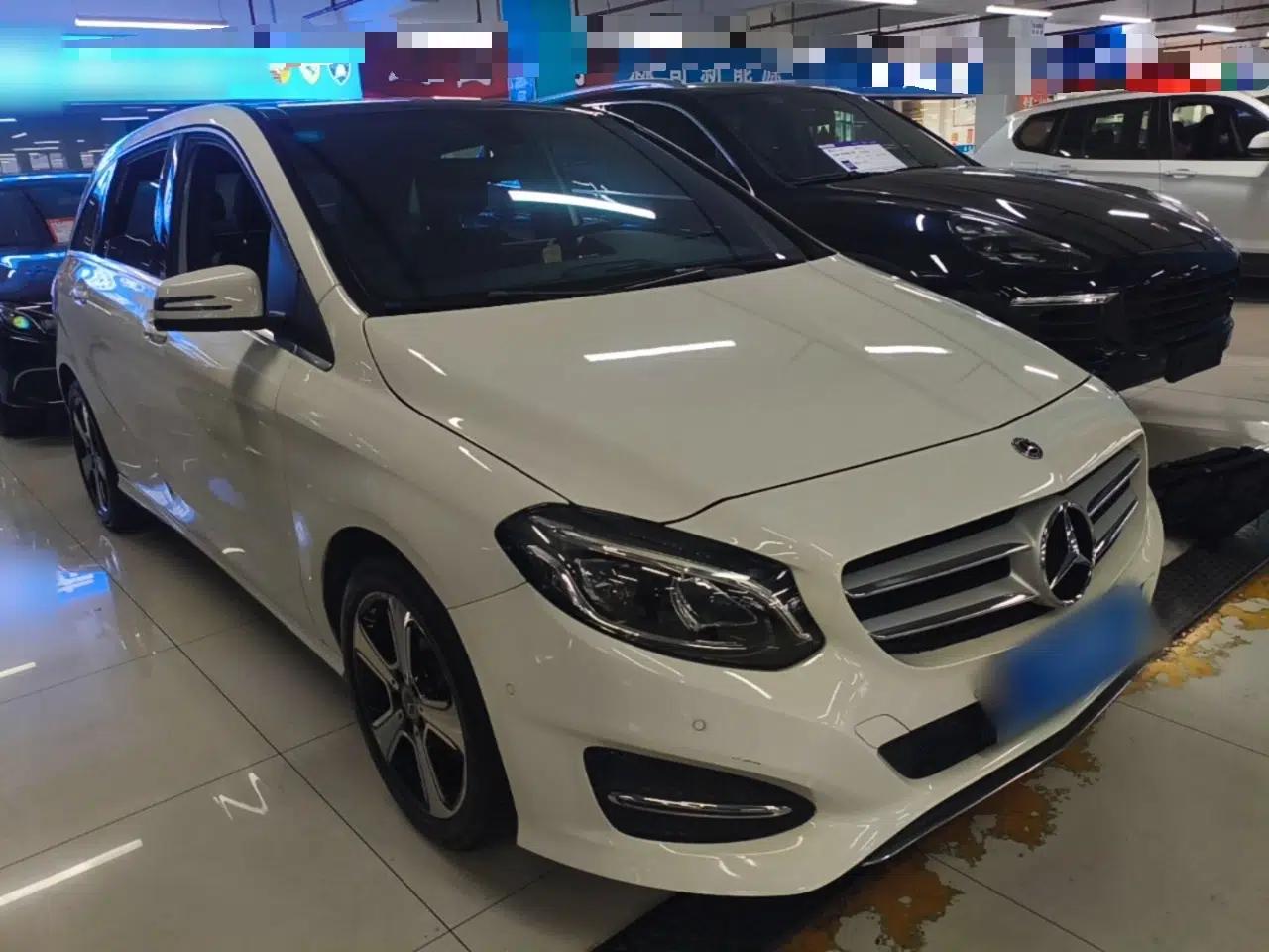 Mercedes-Benz B-Class 2019 B 200 Fashion Model — миниатюра 3