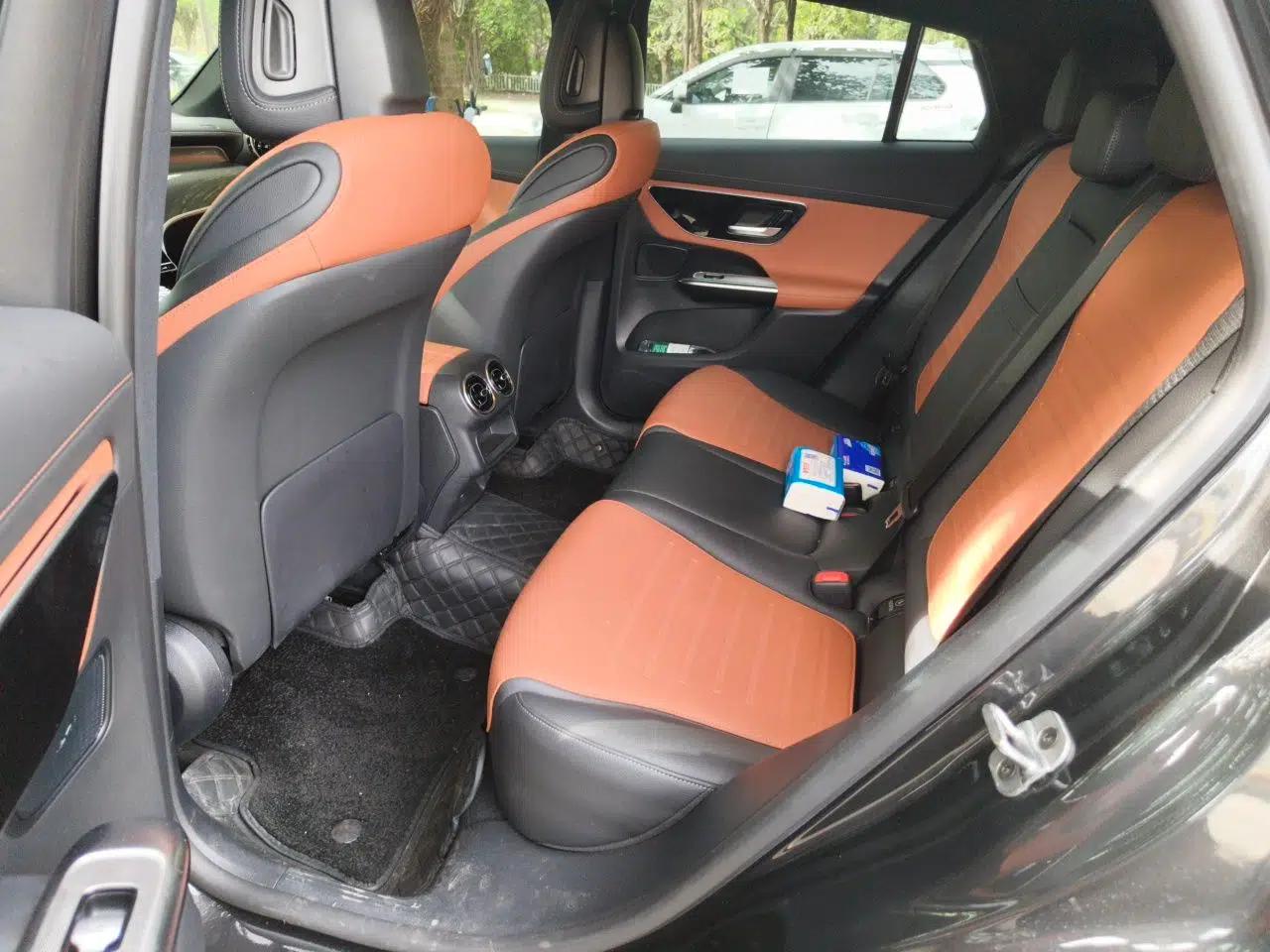 Mercedes-Benz GLC Coupe 2024 GLC 260 4MATIC Coupe SUV — миниатюра 17