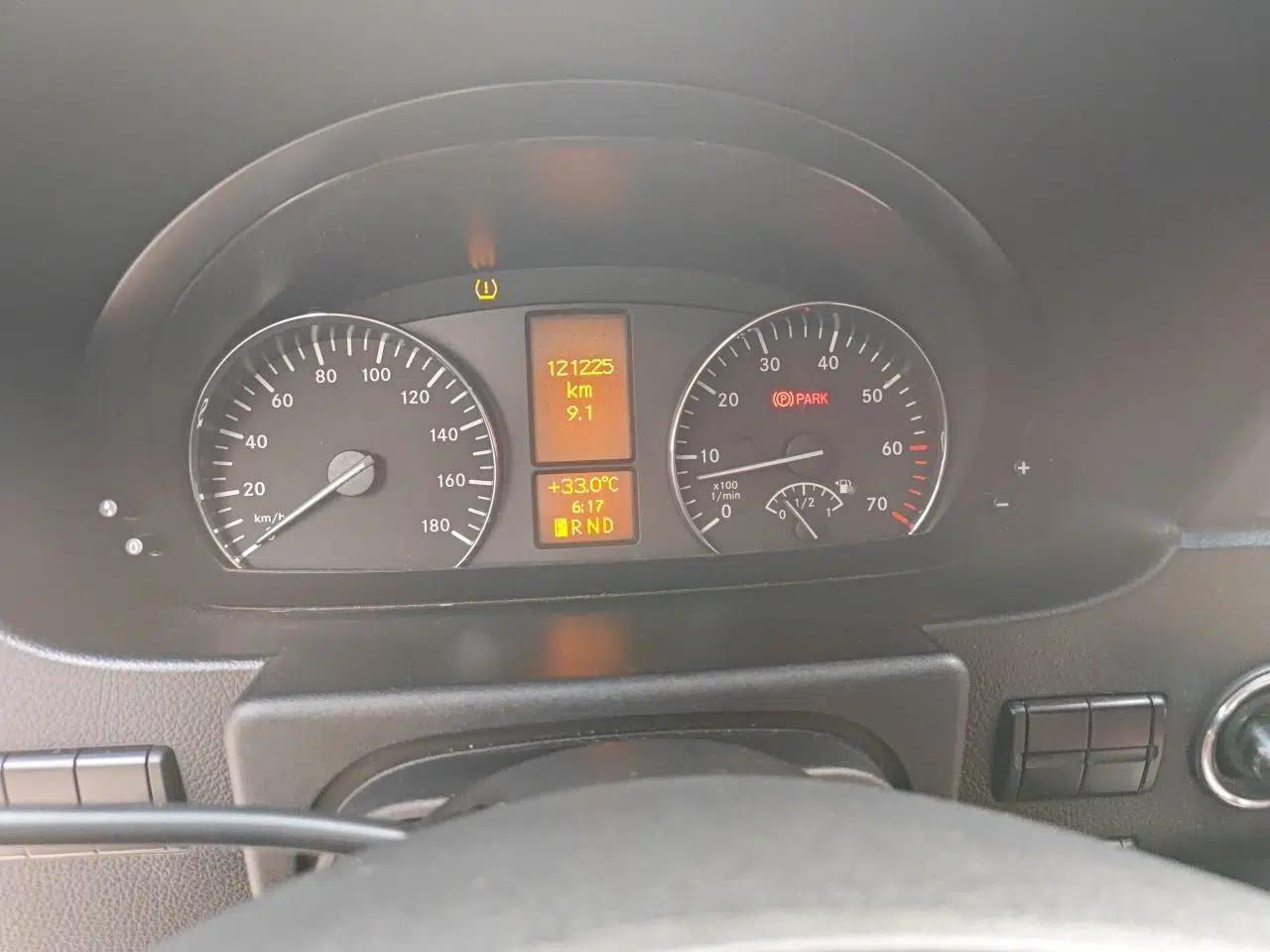 Mercedes-Benz Sprinter Mercedes-Benz Sprinter New Kai conversion, 2014 model, 3.5L automatic, 7 seats. — миниатюра 11