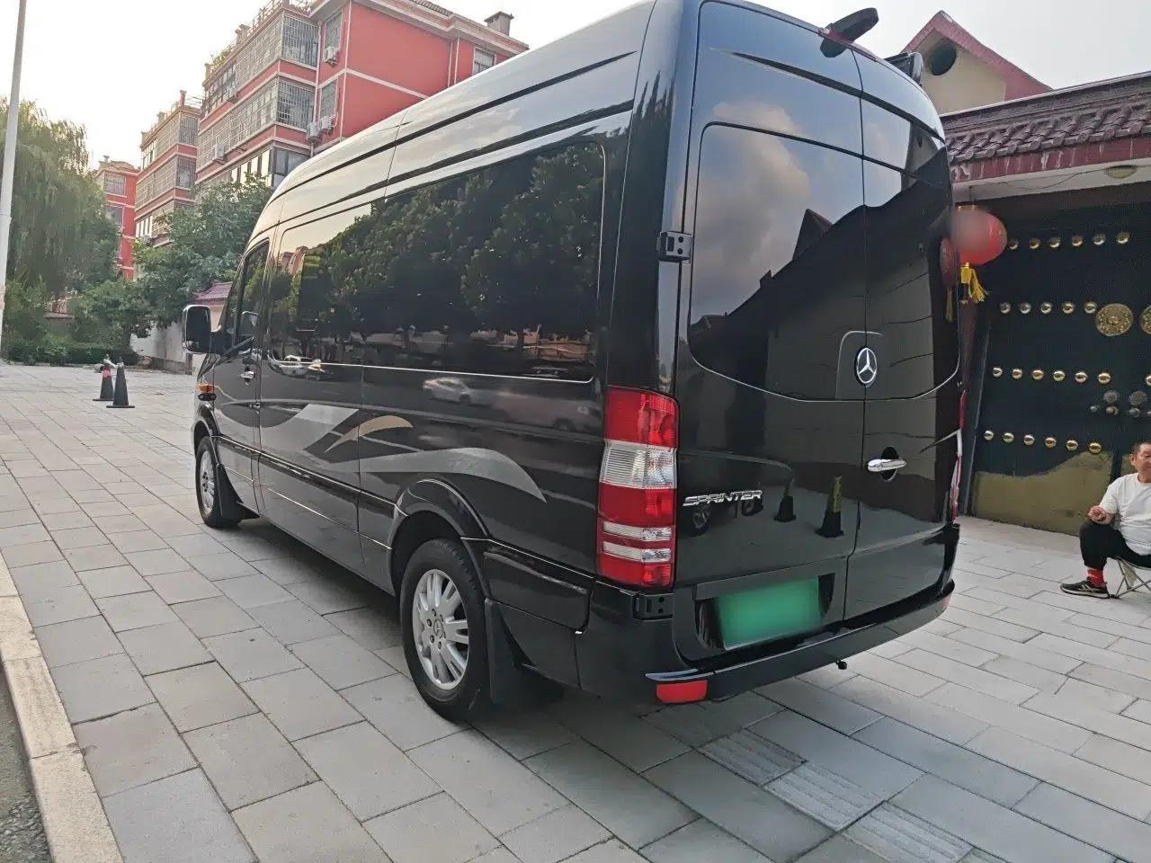 Mercedes-Benz Sprinter Mercedes-Benz Sprinter New Kai conversion, 2014 model, 3.5L automatic, 7 seats. — миниатюра 4