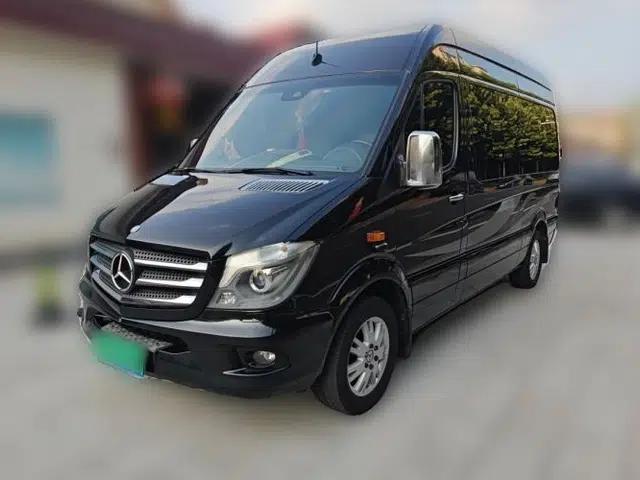 Mercedes-Benz Sprinter Mercedes-Benz Sprinter New Kai conversion, 2014 model, 3.5L automatic, 7 seats.