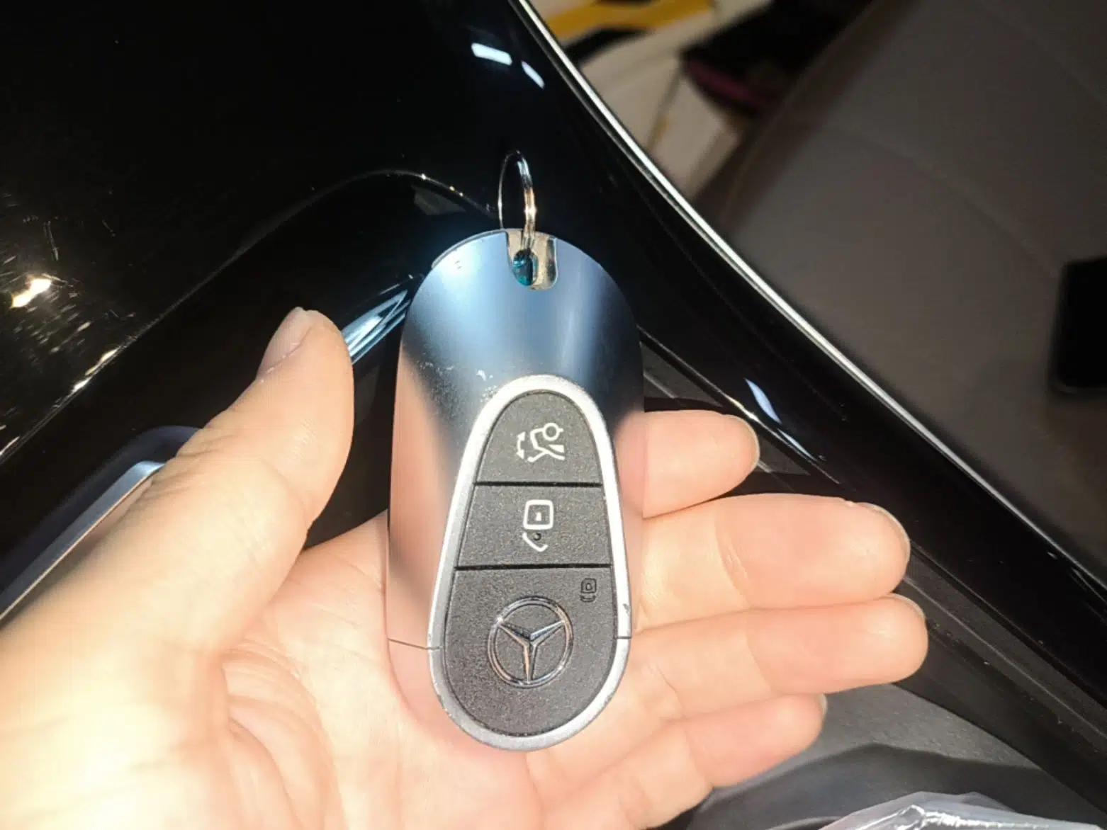 Mercedes-Benz EQE SUV 2024 500 4MATIC Pioneer Edition — миниатюра 28