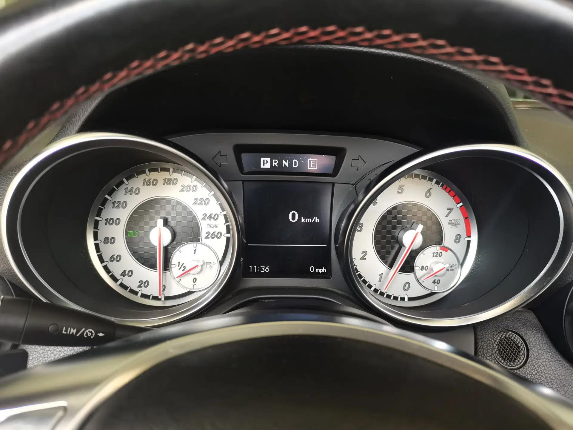 Mercedes-Benz SLK-Class 2011 SLK 200 Luxury Sports Model — миниатюра 11