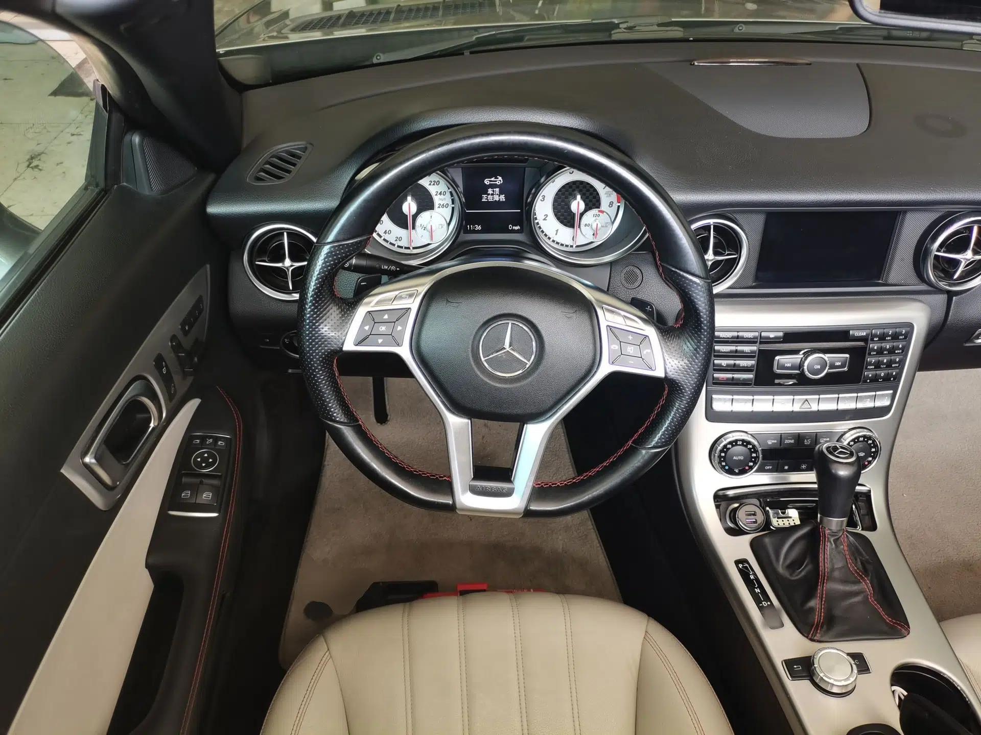 Mercedes-Benz SLK-Class 2011 SLK 200 Luxury Sports Model — миниатюра 10