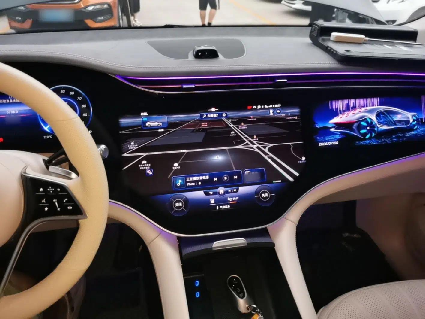Mercedes-Benz EQS SUV 2023 450+ — миниатюра 12