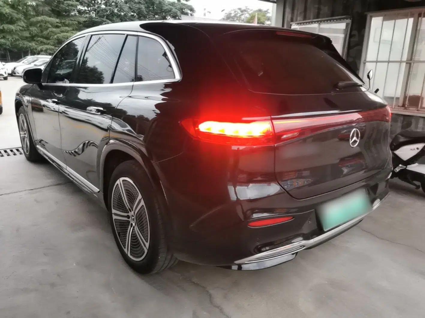 Mercedes-Benz EQS SUV 2023 450+ — миниатюра 4