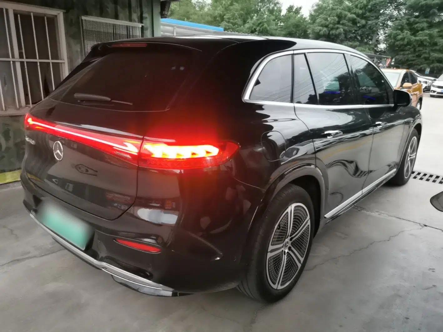 Mercedes-Benz EQS SUV 2023 450+ — миниатюра 6