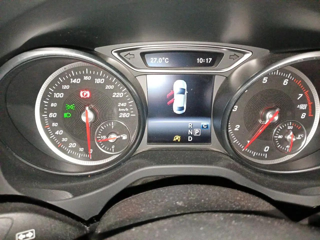 Mercedes-Benz CLA 2017 CLA 200 Style Edition — миниатюра 11