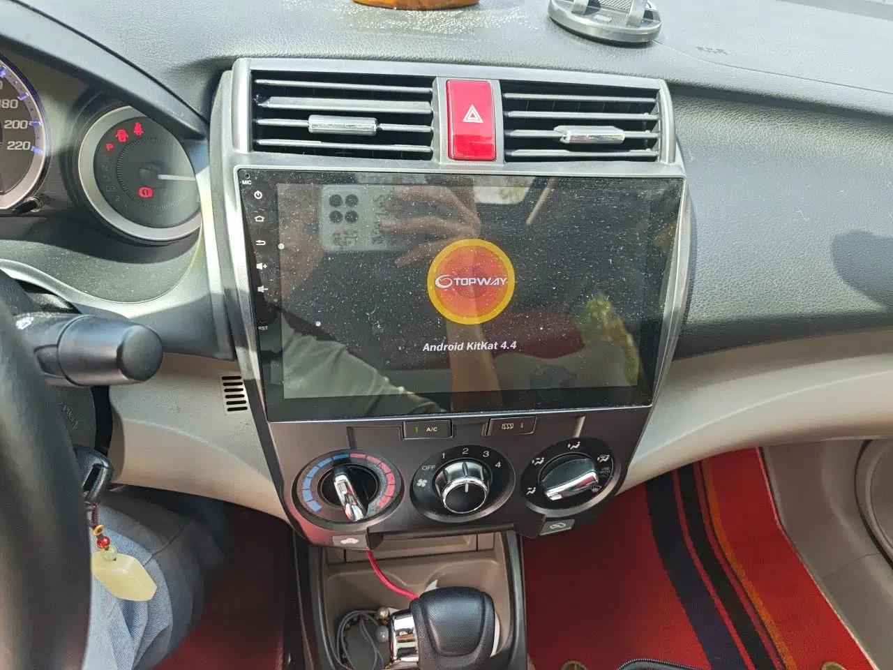 Honda City Classic 2012 1.5L Automatic Elite Edition — миниатюра 13