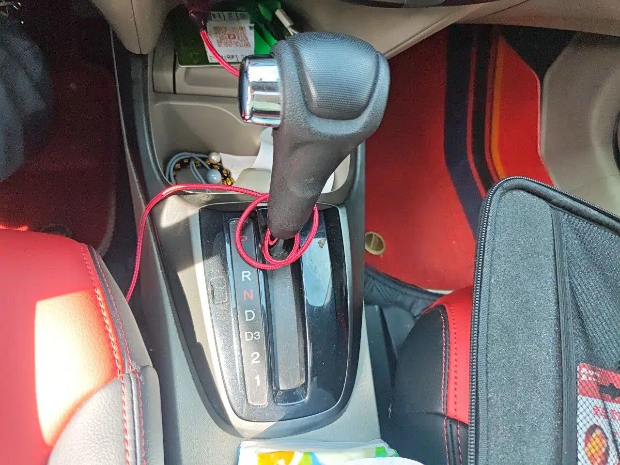 Honda City Classic 2012 1.5L Automatic Elite Edition — миниатюра 14