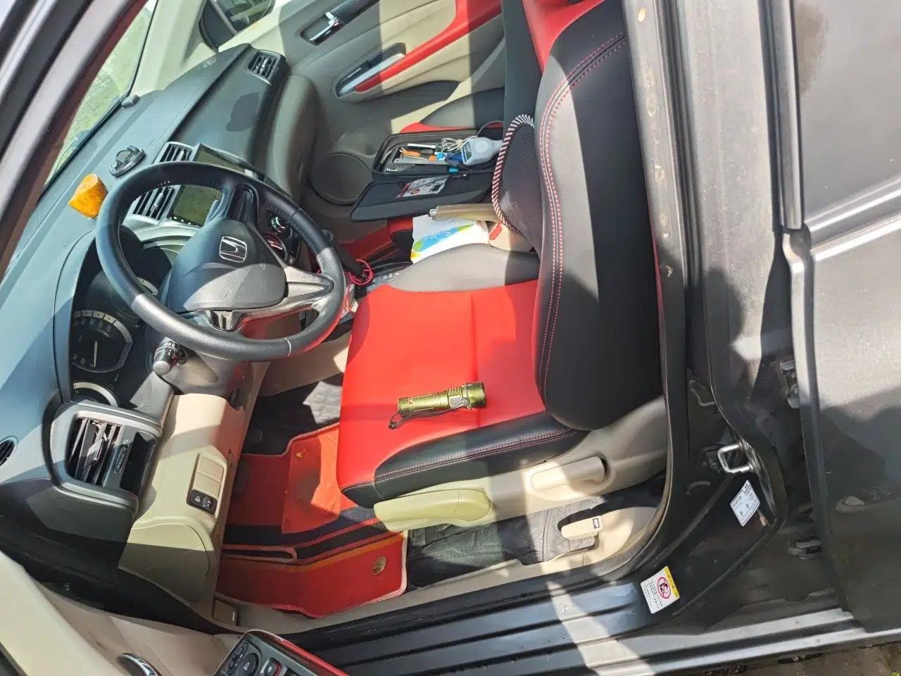 Honda City Classic 2012 1.5L Automatic Elite Edition — миниатюра 15