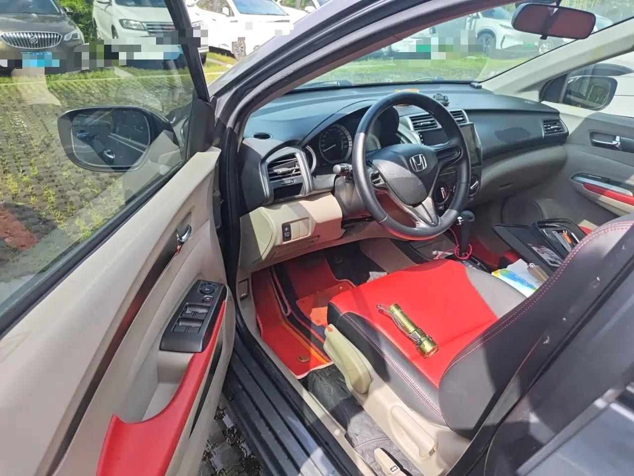 Honda City Classic 2012 1.5L Automatic Elite Edition — миниатюра 16
