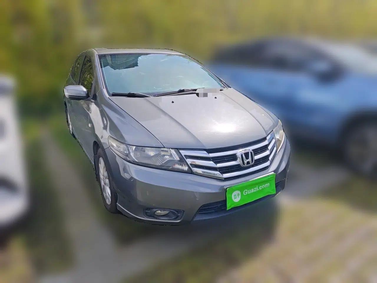 Honda City Classic 2012 1.5L Automatic Elite Edition — миниатюра 3
