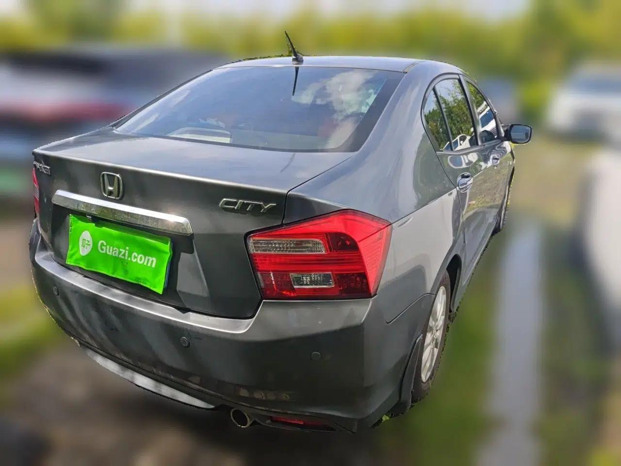 Honda City Classic 2012 1.5L Automatic Elite Edition — миниатюра 6