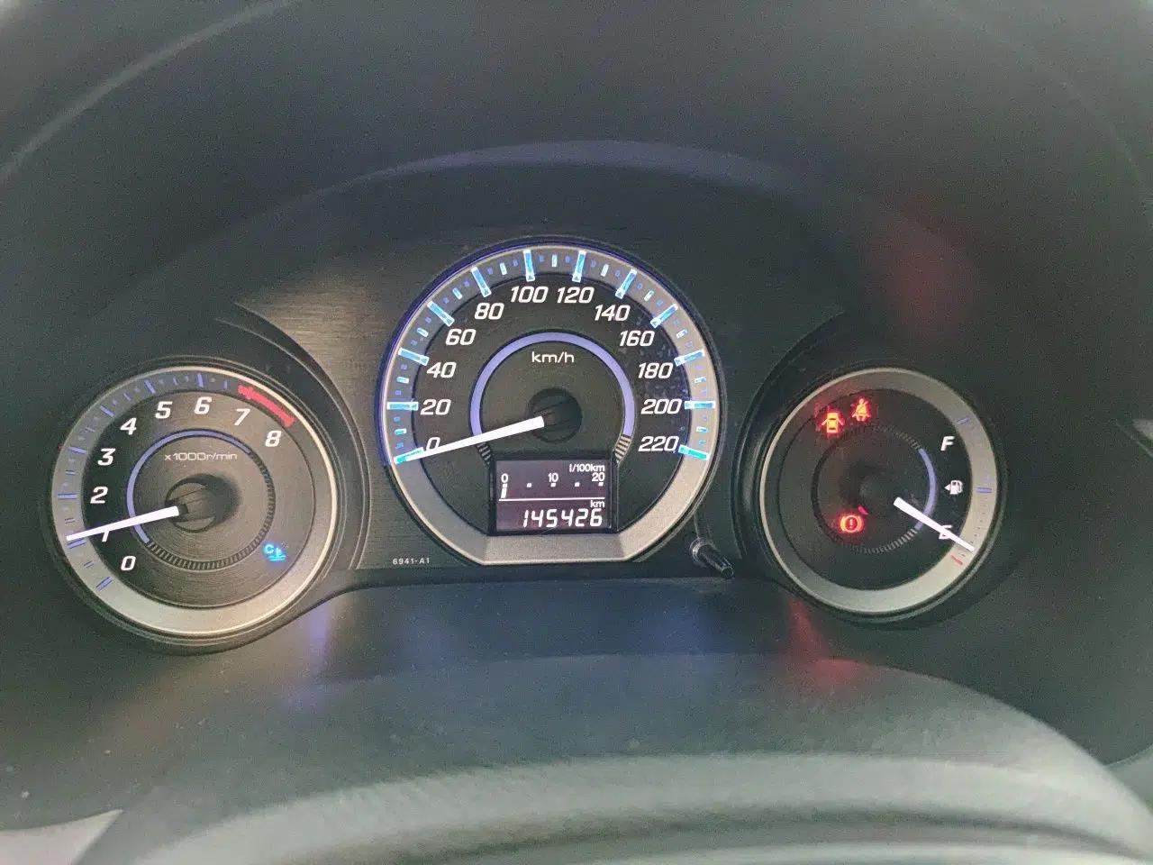 Honda City Classic 2012 1.5L manual Comfort version — миниатюра 11
