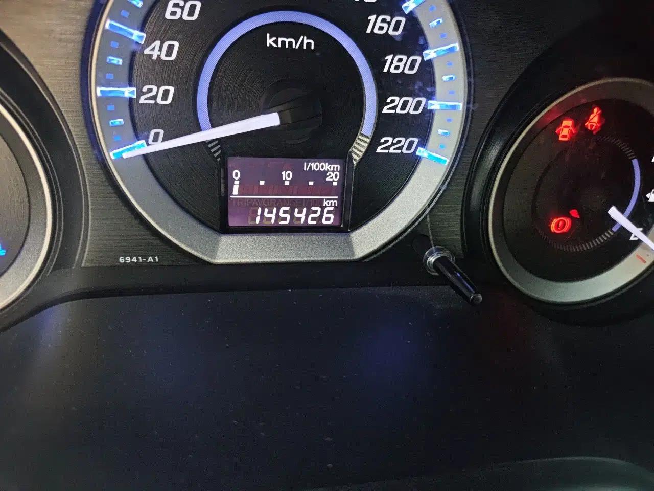 Honda City Classic 2012 1.5L manual Comfort version — миниатюра 12