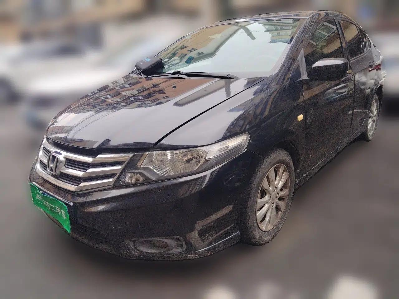 Honda City Classic 2012 1.5L manual Elite Edition — миниатюра 1