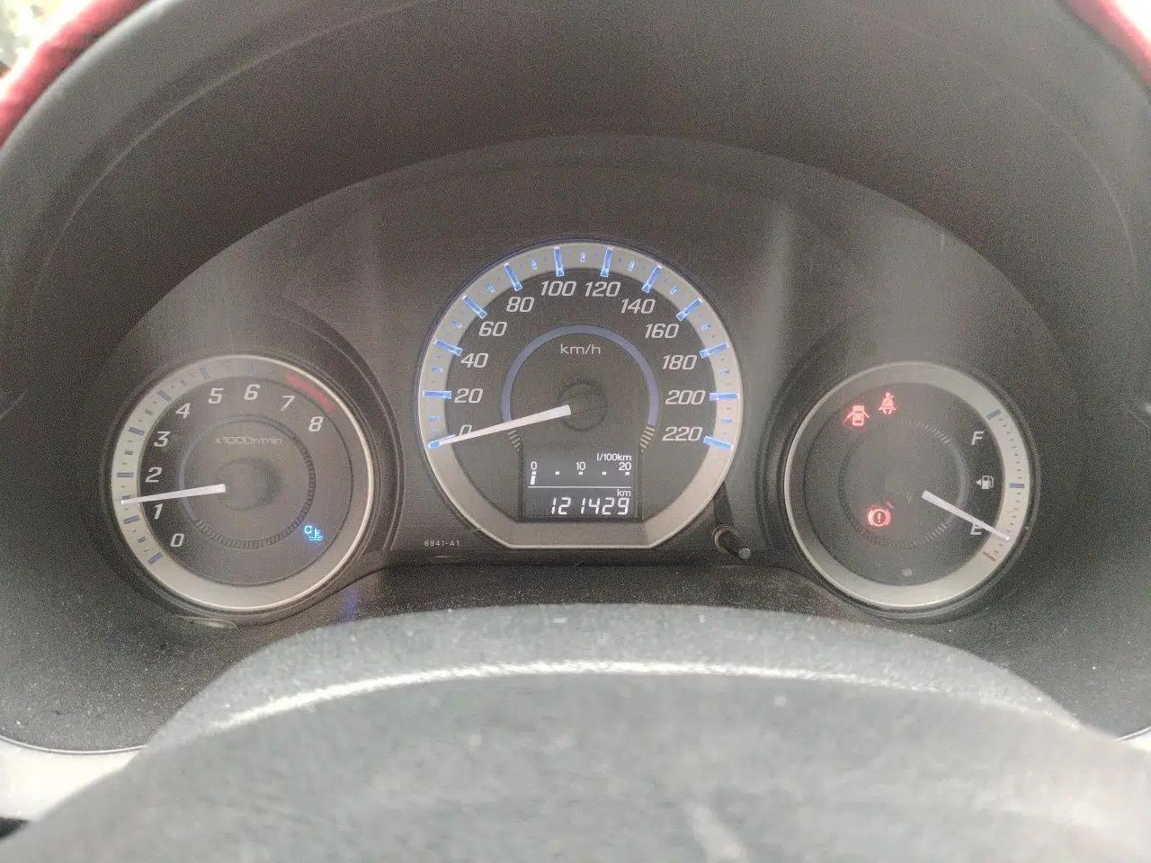 Honda City Classic 2012 1.5L manual Elite Edition — миниатюра 11
