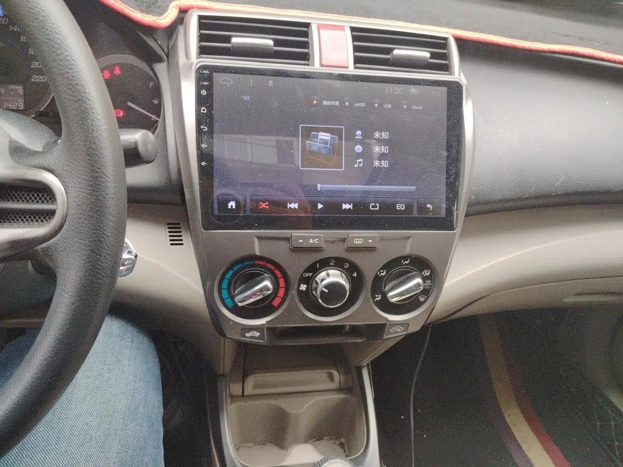 Honda City Classic 2012 1.5L manual Elite Edition — миниатюра 13