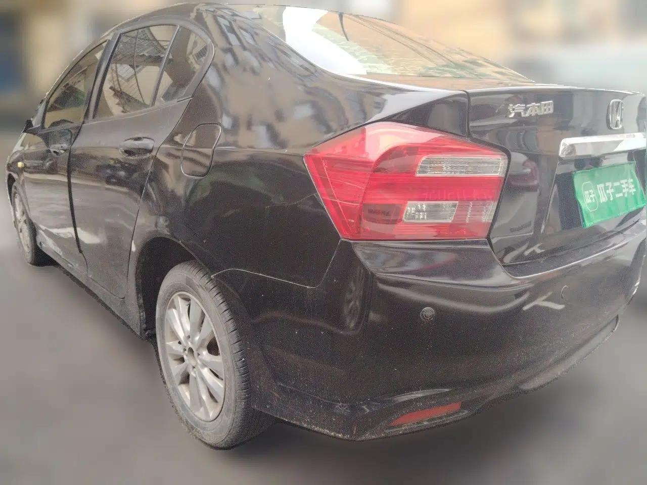 Honda City Classic 2012 1.5L manual Elite Edition — миниатюра 4