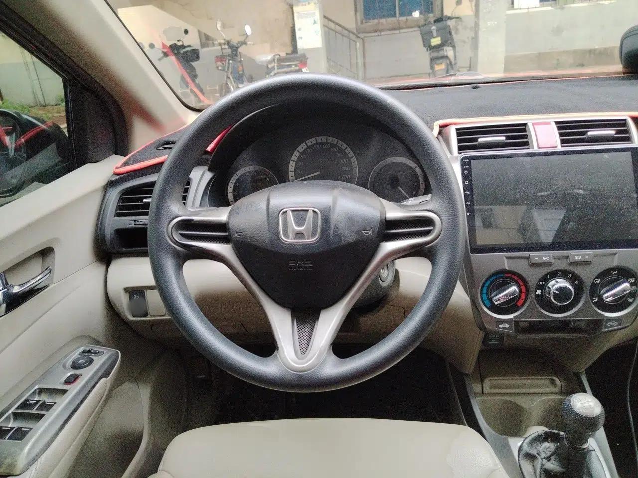 Honda City Classic 2012 1.5L manual Elite Edition — миниатюра 10