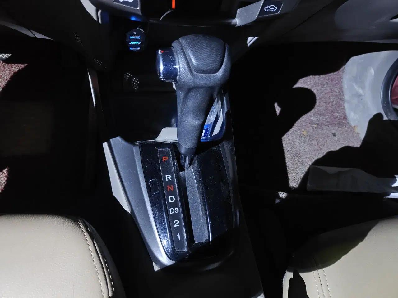 Honda City Classic 2014 Style 1.5L Automatic Elite Edition — миниатюра 14