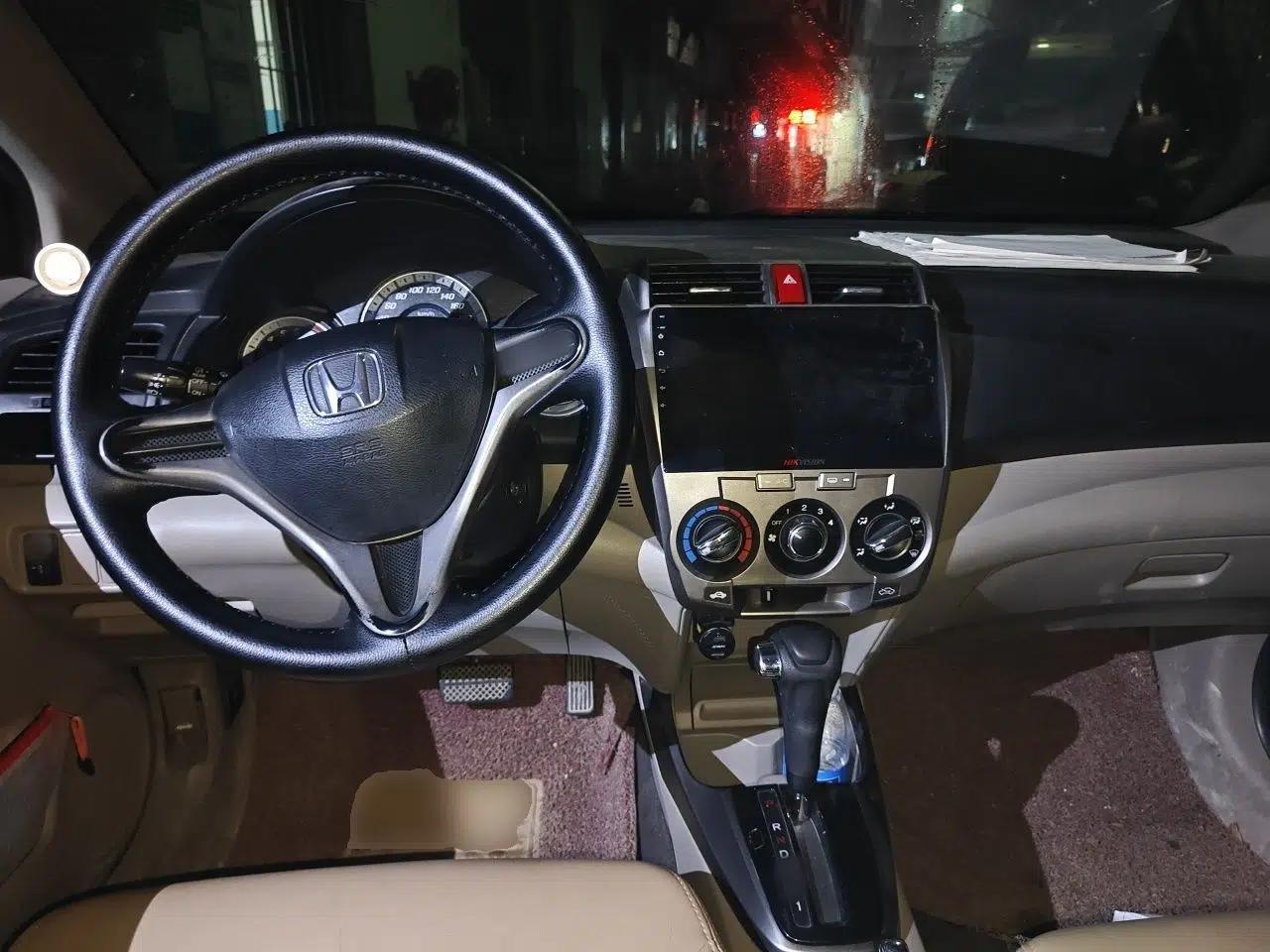 Honda City Classic 2014 Style 1.5L Automatic Elite Edition — миниатюра 9