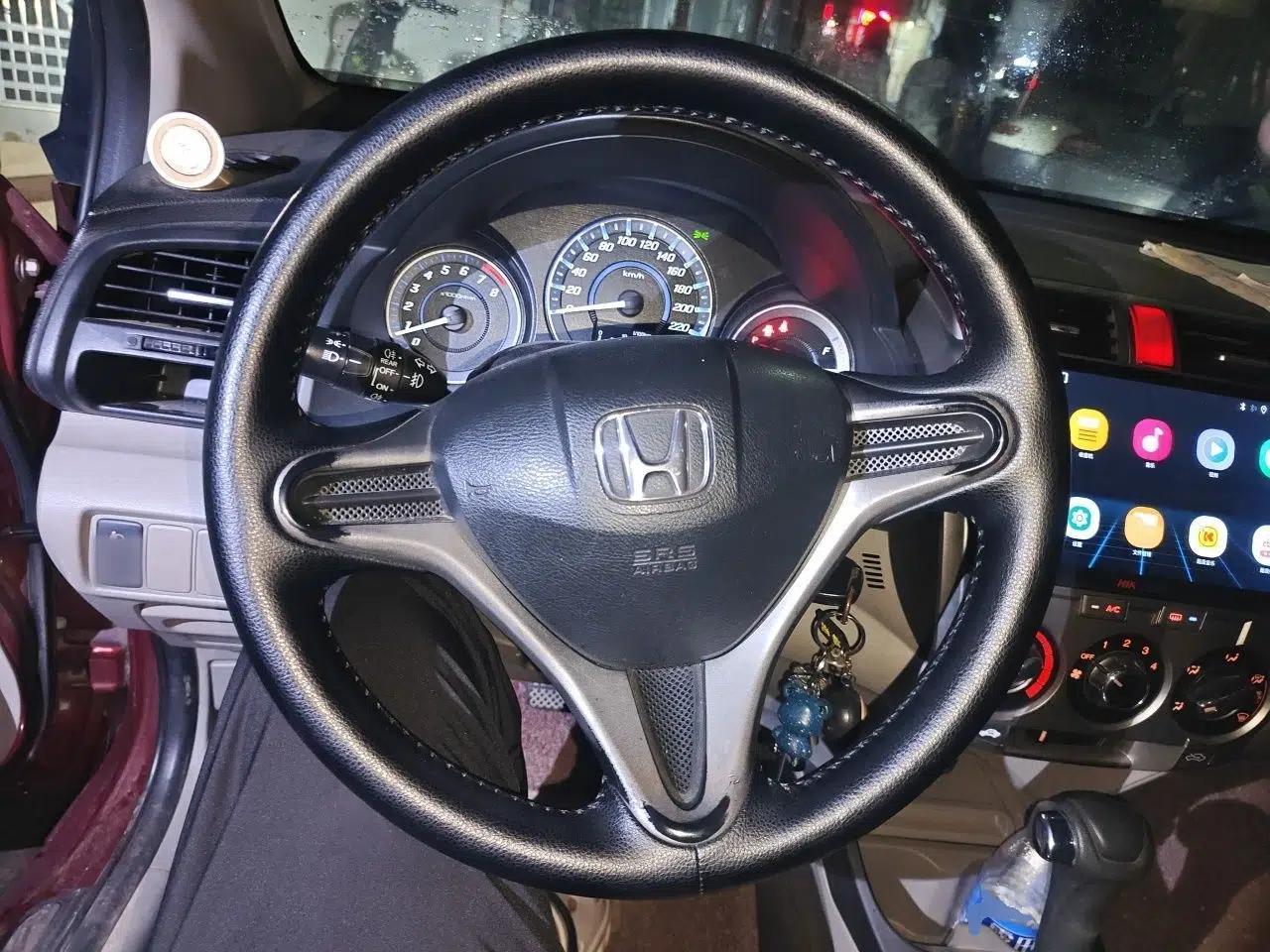Honda City Classic 2014 Style 1.5L Automatic Elite Edition — миниатюра 10
