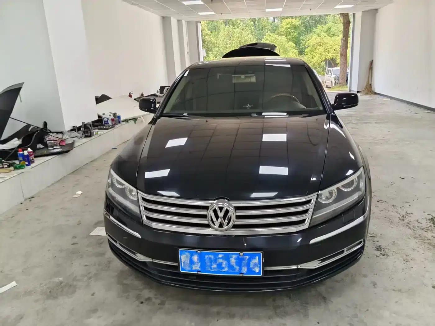 Phaeton 2011 3.6L V6 5-seater Extended Comfort Edition — миниатюра 2