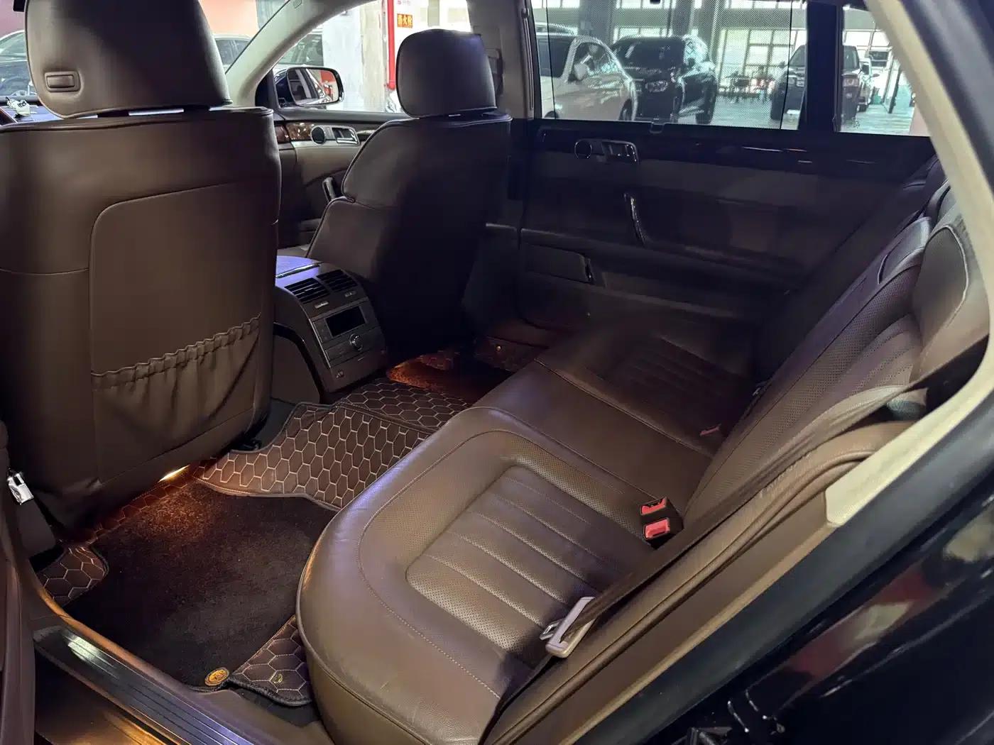 Phaeton 2011 3.6L V6 5-seater Extended Comfort Edition — миниатюра 12