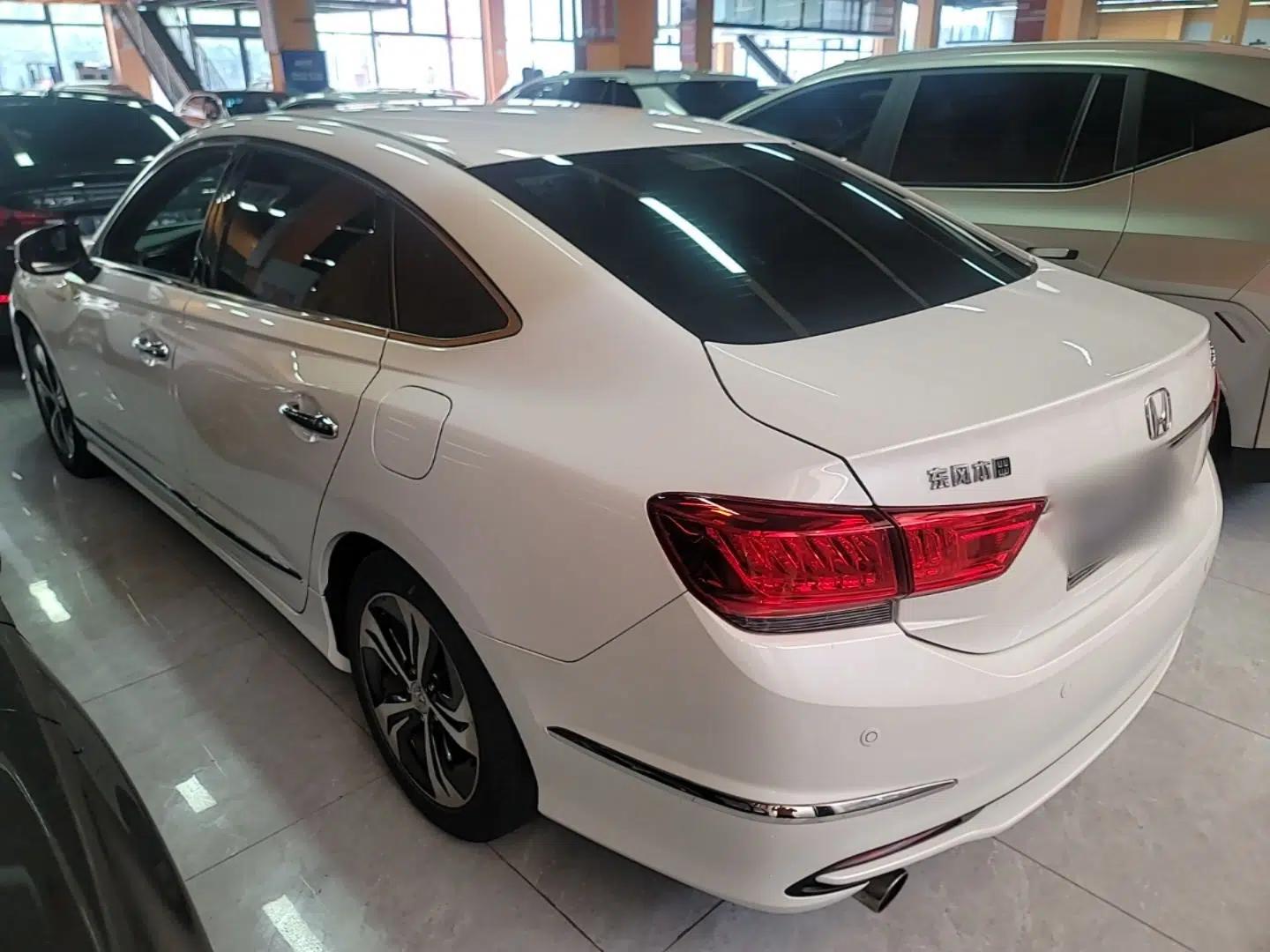 Honda Spirior 2015 2.4L Prestige Edition — миниатюра 4