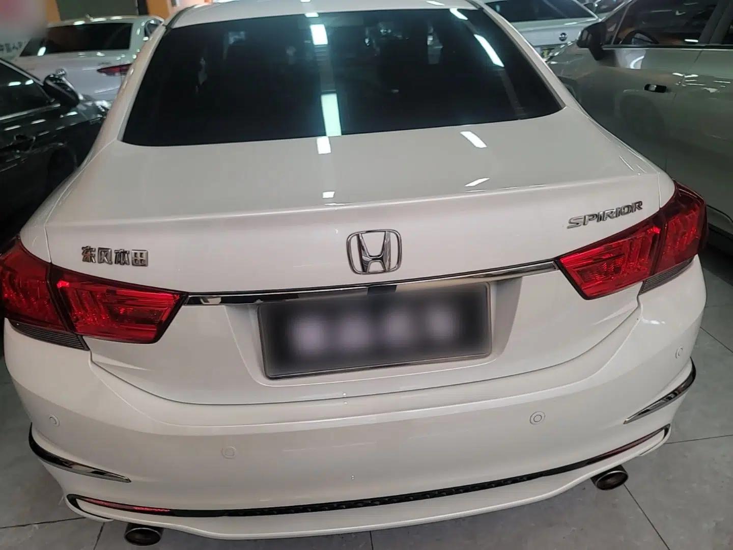 Honda Spirior 2015 2.4L Prestige Edition — миниатюра 5