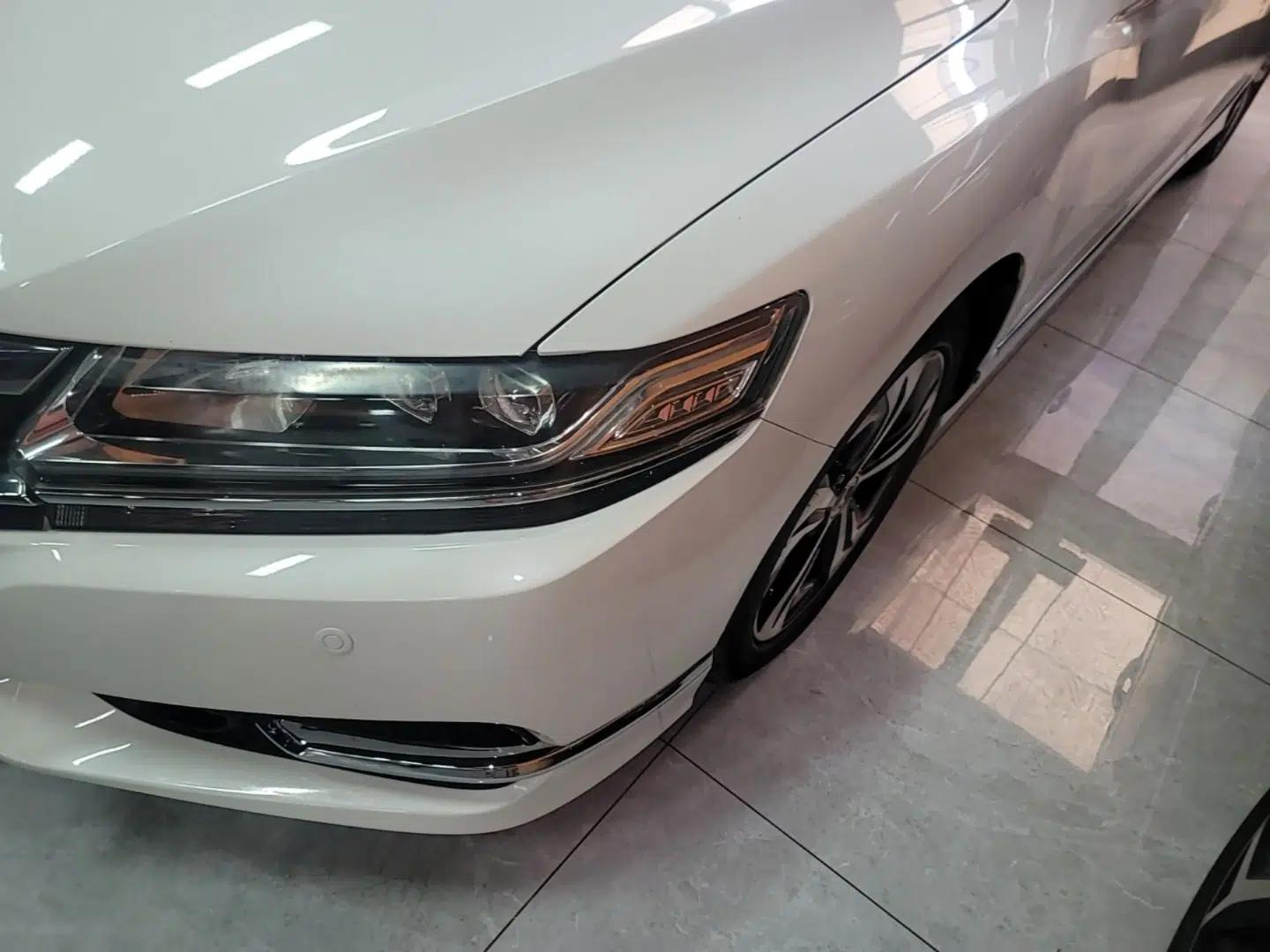 Honda Spirior 2015 2.4L Prestige Edition — миниатюра 8