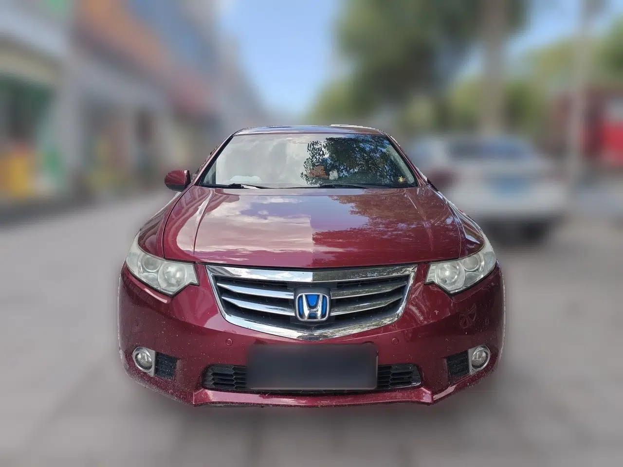 Honda Spirior 2013 2.0L Luxury Edition — миниатюра 2