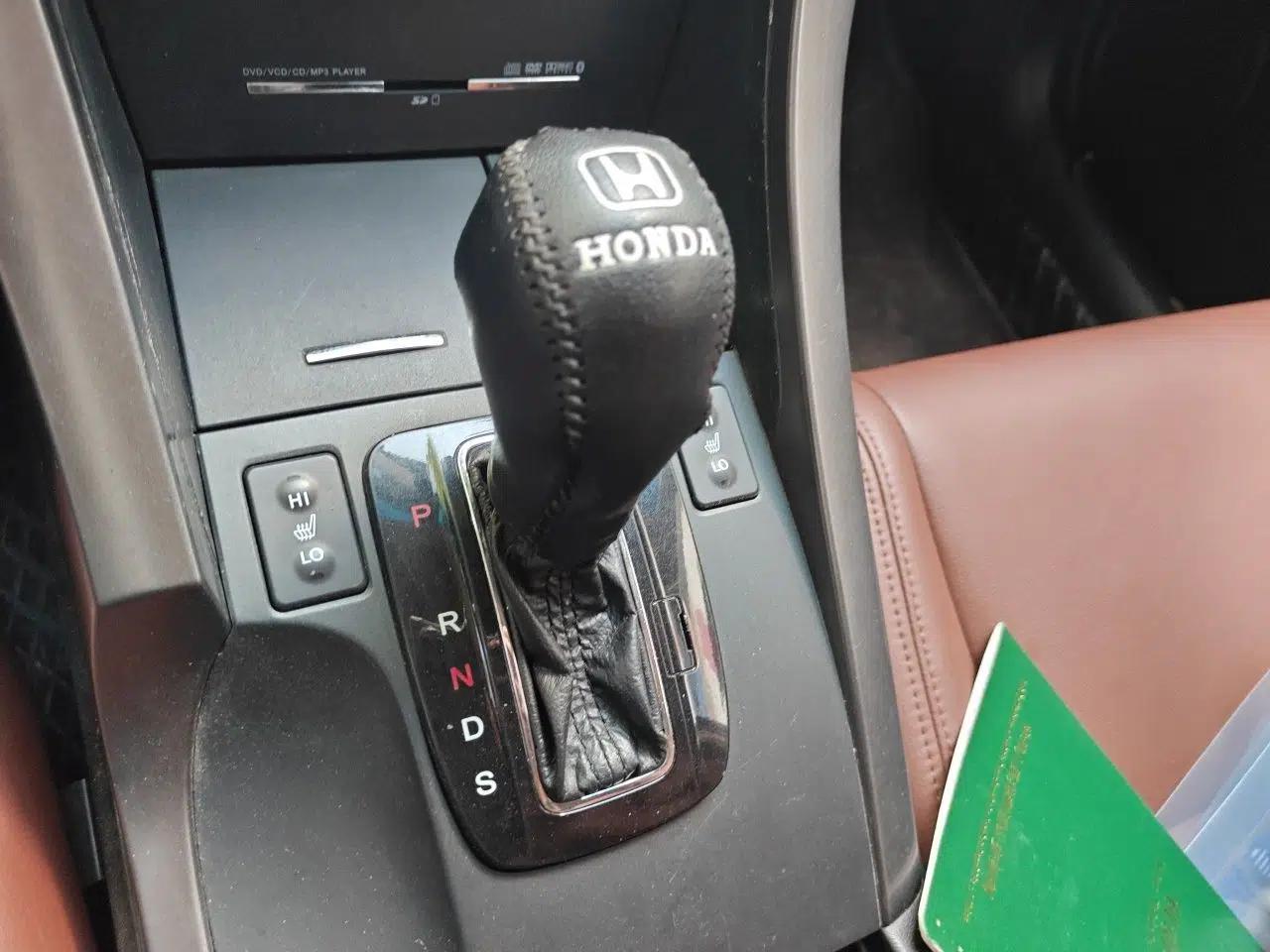 Honda Spirior 2013 2.0L Luxury Edition — миниатюра 14