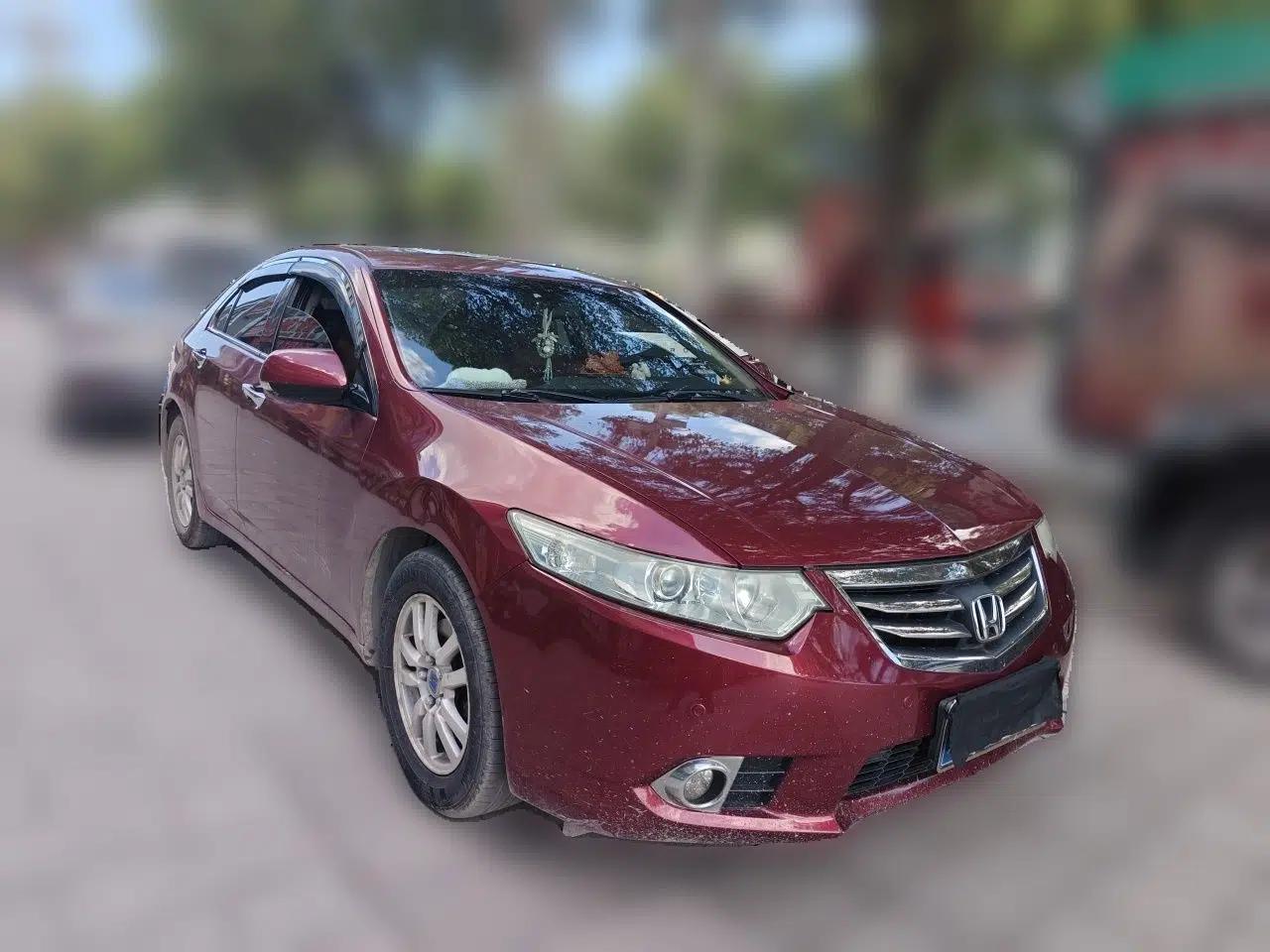 Honda Spirior 2013 2.0L Luxury Edition — миниатюра 3