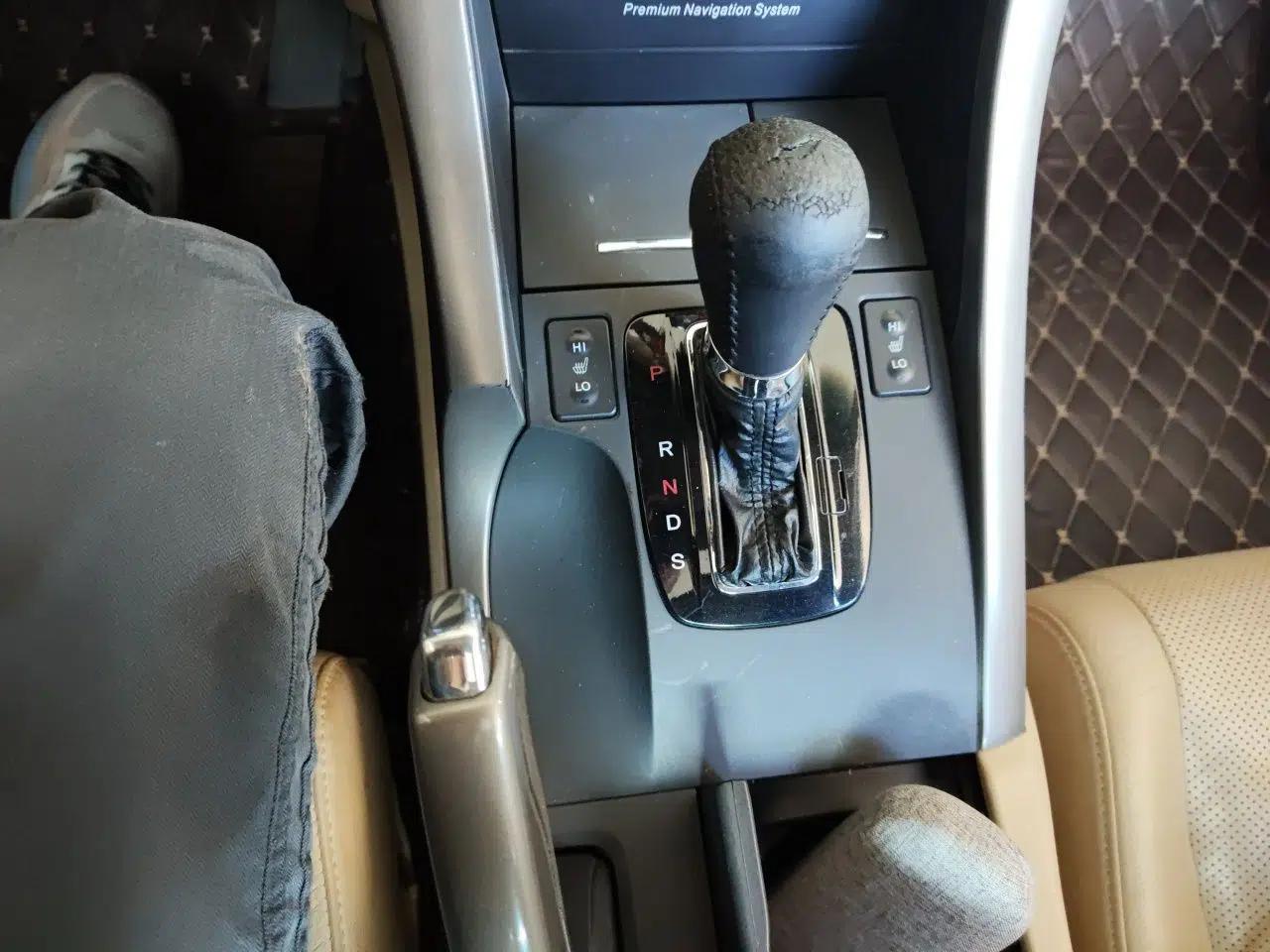 Honda Spirior 2009 2.4L Luxury Edition — миниатюра 14