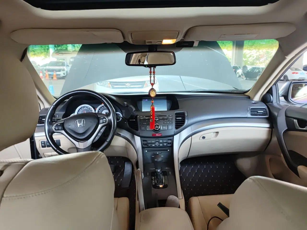 Honda Spirior 2009 2.4L Luxury Edition — миниатюра 18