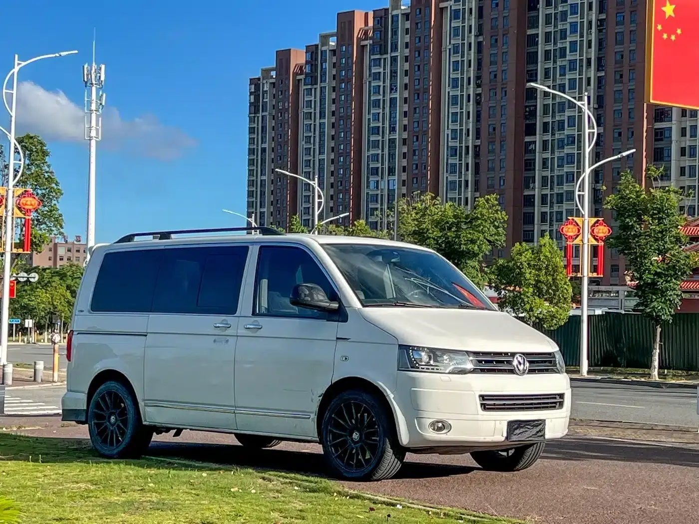 Multivan 2012 2.0TSI 2WD Luxury Edition — миниатюра 3