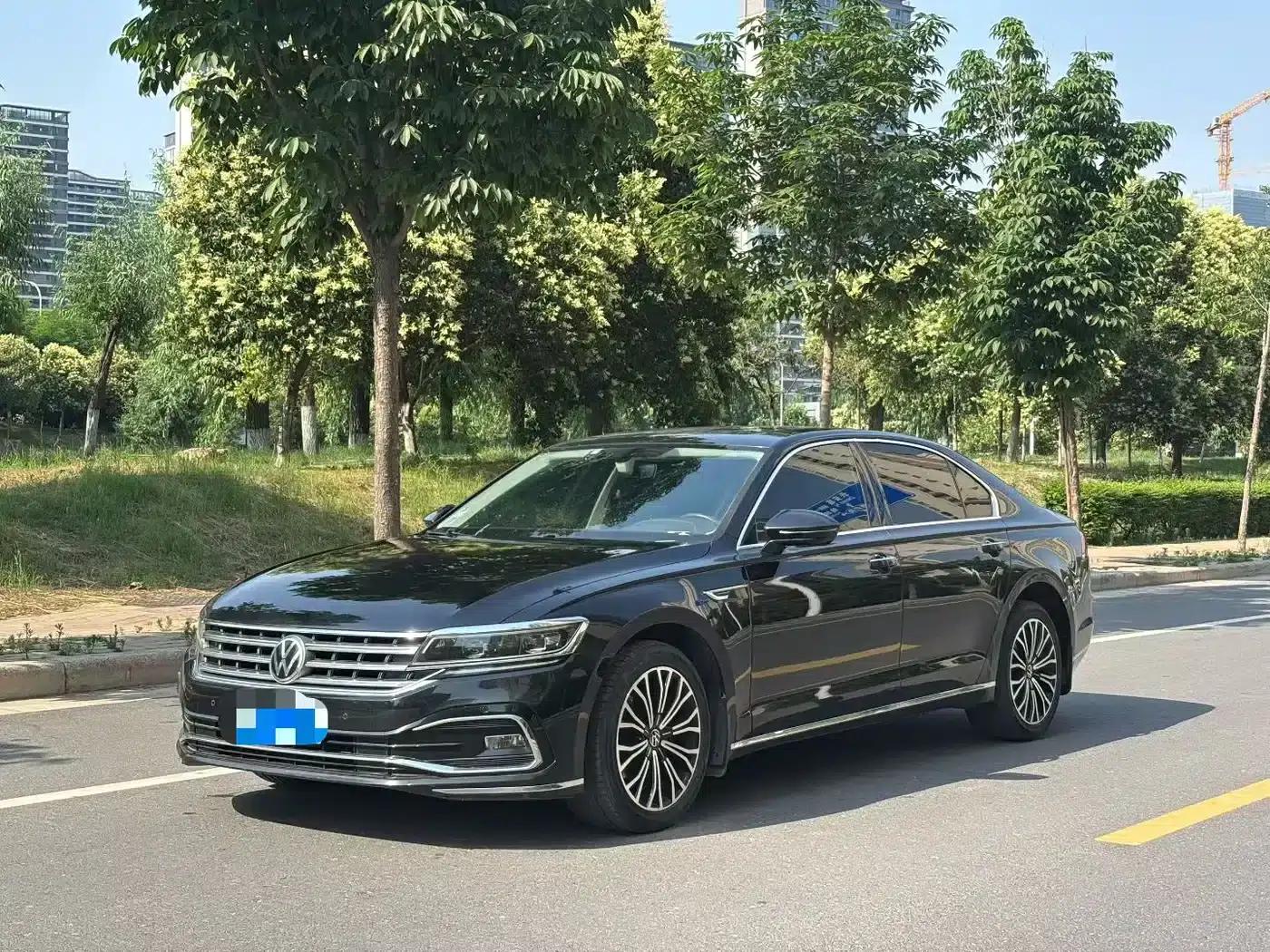 Phideon 2021 380TSI Luxury Edition — миниатюра 1